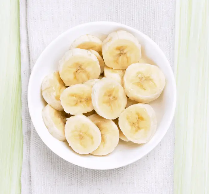 banana slices in a bowl
