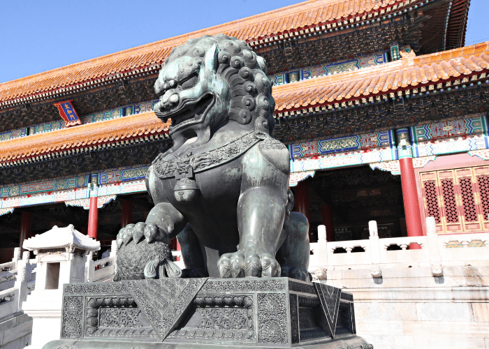 lion dog statue in china